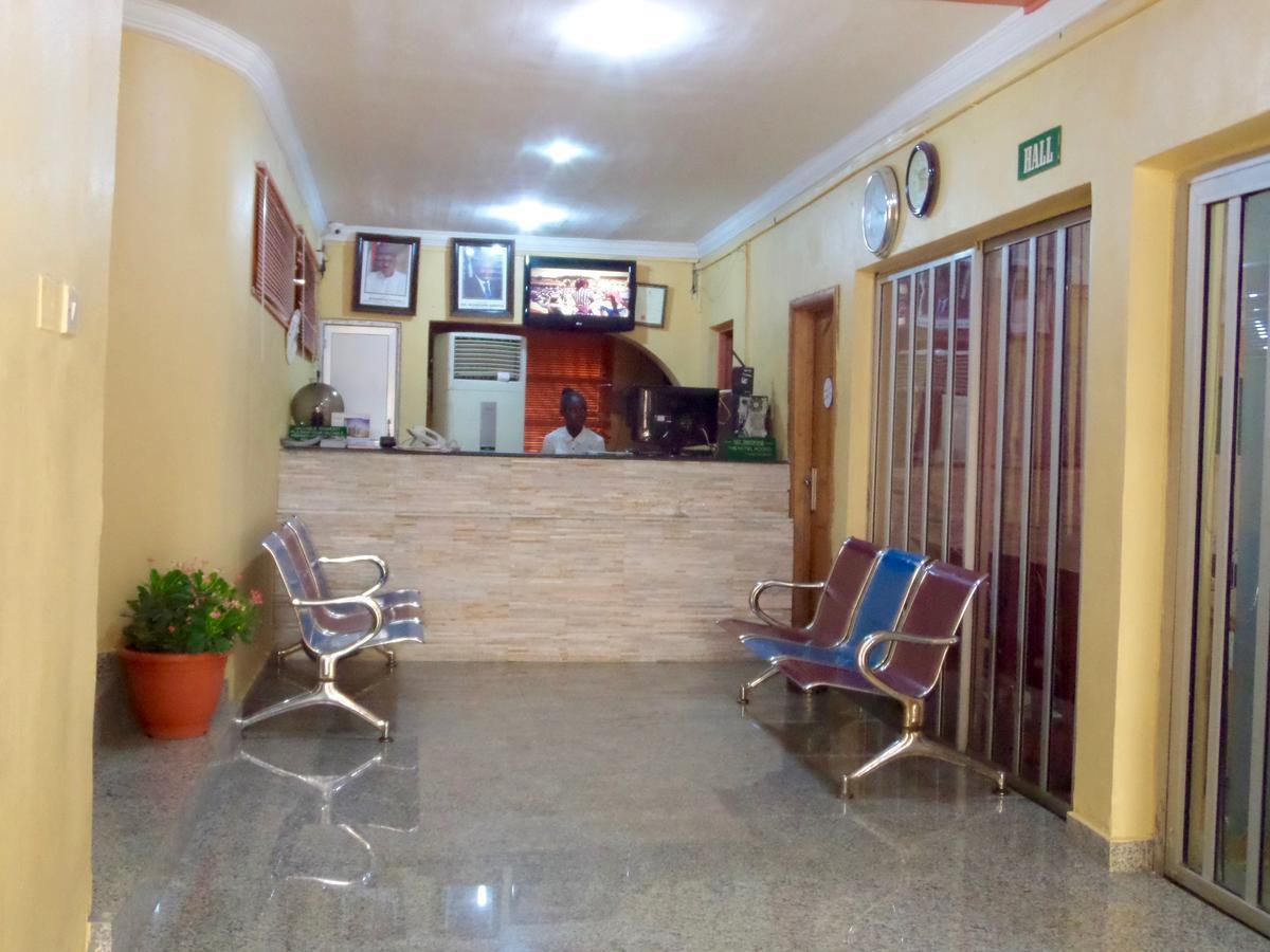 Divine Fountain Hotel Ajao Estate Lagos Exteriér fotografie